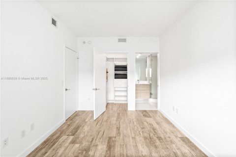 Condominio en venta en Miami, Florida, 2 dormitorios, 109.16 m2 № 1867328 - foto 6