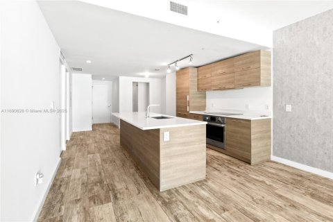 Condominio en venta en Miami, Florida, 2 dormitorios, 109.16 m2 № 1867328 - foto 9