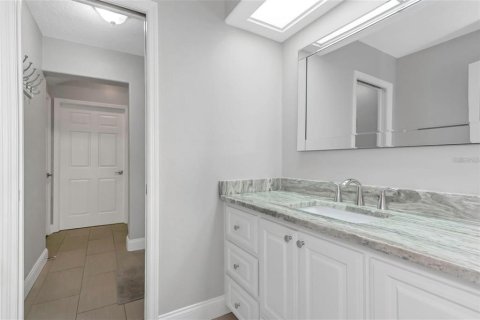 Villa ou maison à vendre à New Port Richey, Floride: 5 chambres, 392.7 m2 № 2202926 - photo 18