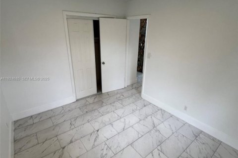 Villa ou maison à vendre à Lauderdale Lakes, Floride: 3 chambres, 119.01 m2 № 1982688 - photo 25