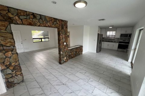 Villa ou maison à vendre à Lauderdale Lakes, Floride: 3 chambres, 119.01 m2 № 1982688 - photo 6