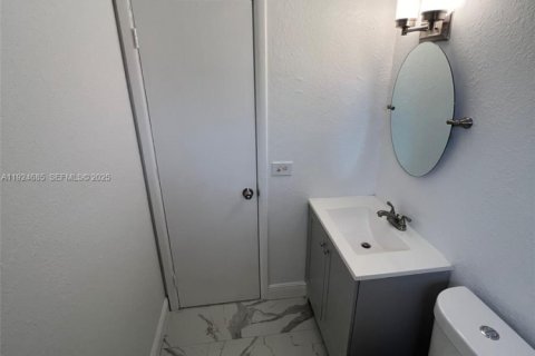 Villa ou maison à vendre à Lauderdale Lakes, Floride: 3 chambres, 119.01 m2 № 1982688 - photo 23