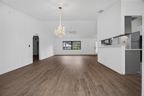 Villa ou maison à vendre à Port Charlotte, Floride: 3 chambres, 156.26 m2 № 2323019 - photo 8