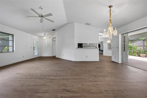 Villa ou maison à vendre à Port Charlotte, Floride: 3 chambres, 156.26 m2 № 2323019 - photo 6