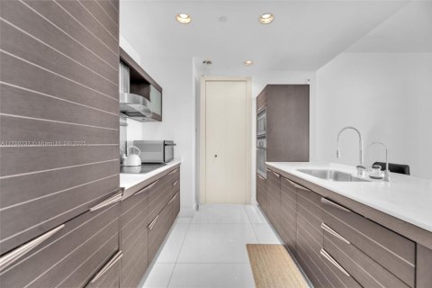 Купить кондоминиум в Майами, Флорида 2 спальни, 114.92м2, № 2053551 - фото 10