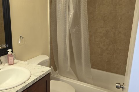 Condominio en alquiler en Miami, Florida, 2 dormitorios, 69.68 m2 № 1997295 - foto 7