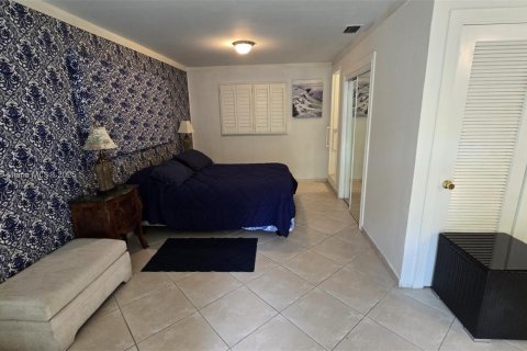 Casa en alquiler en Miami, Florida, 120.59 m2 № 1974013 - foto 3