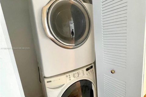 Купить кондоминиум в Майами-Бич, Флорида 1 спальня, 65.03м2, № 1965067 - фото 13