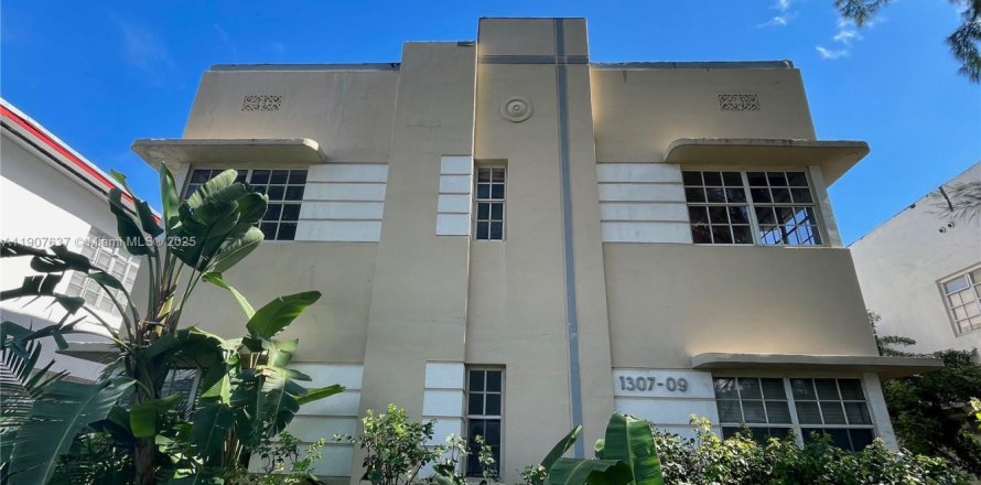 Кондоминиум с 1 спальней в Майами-Бич, Флорида № 1965067