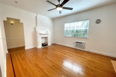 Купить кондоминиум в Майами-Бич, Флорида 1 спальня, 65.03м2, № 1965067 - фото 3