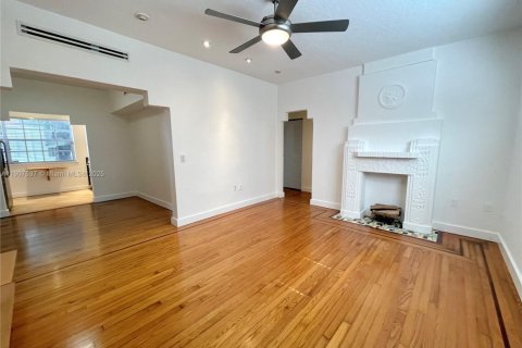 Купить кондоминиум в Майами-Бич, Флорида 1 спальня, 65.03м2, № 1965067 - фото 2