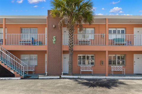 Condominio en venta en Treasure Island, Florida, 1 dormitorio, 53.42 m2 № 1813219 - foto 3