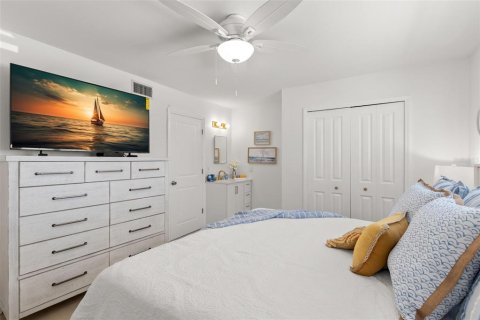Condominio en venta en Treasure Island, Florida, 1 dormitorio, 53.42 m2 № 1813219 - foto 17