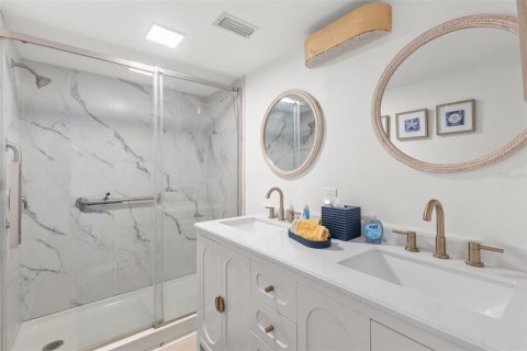 Condominio en venta en Treasure Island, Florida, 1 dormitorio, 53.42 m2 № 1813219 - foto 18