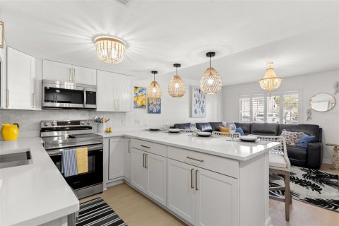 Condominio en venta en Treasure Island, Florida, 1 dormitorio, 53.42 m2 № 1813219 - foto 12