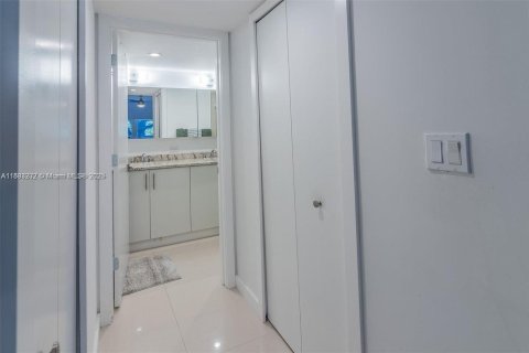 Condominio en venta en Aventura, Florida, 2 dormitorios, 157.28 m2 № 1948261 - foto 13