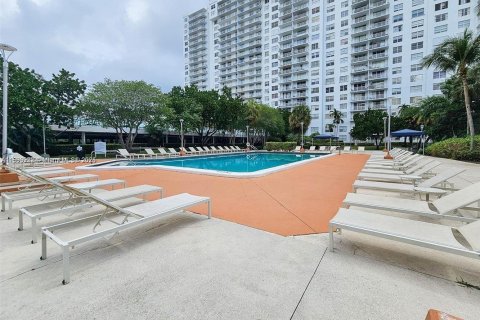 Condominio en venta en Aventura, Florida, 2 dormitorios, 157.28 m2 № 1948261 - foto 23