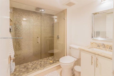 Condominio en venta en Aventura, Florida, 2 dormitorios, 157.28 m2 № 1948261 - foto 16