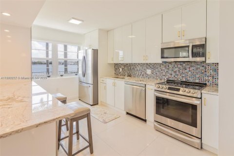 Condominio en venta en Aventura, Florida, 2 dormitorios, 157.28 m2 № 1948261 - foto 5