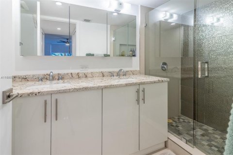 Condominio en venta en Aventura, Florida, 2 dormitorios, 157.28 m2 № 1948261 - foto 12