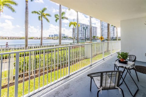 Condominio en venta en Aventura, Florida, 2 dormitorios, 157.28 m2 № 1948261 - foto 6