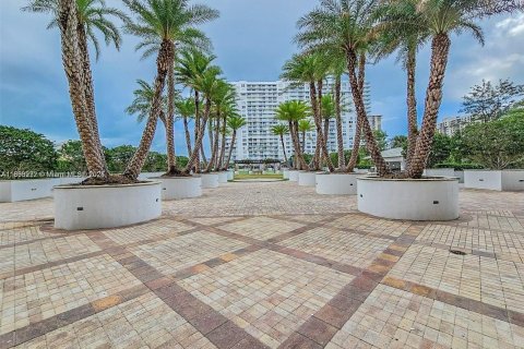 Condominio en venta en Aventura, Florida, 2 dormitorios, 157.28 m2 № 1948261 - foto 24