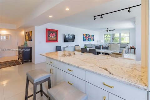 Condominio en venta en Aventura, Florida, 2 dormitorios, 157.28 m2 № 1948261 - foto 3