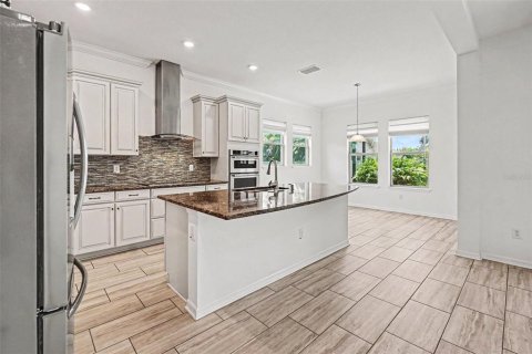 Villa ou maison à vendre à Bradenton, Floride: 5 chambres, 365.2 m2 № 2132475 - photo 8