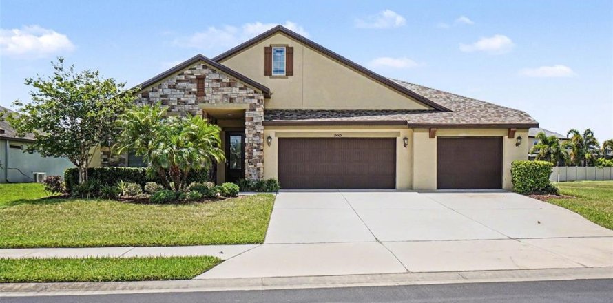 Villa ou maison à Bradenton, Floride 5 chambres, 365.2 m2 № 2132475
