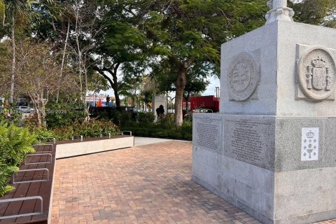 Commercial property in Miami, Florida № 2042078 - photo 19