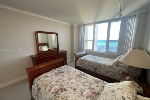 Condominio en alquiler en Hollywood, Florida, 2 dormitorios, 103.12 m2 № 2053908 - foto 8