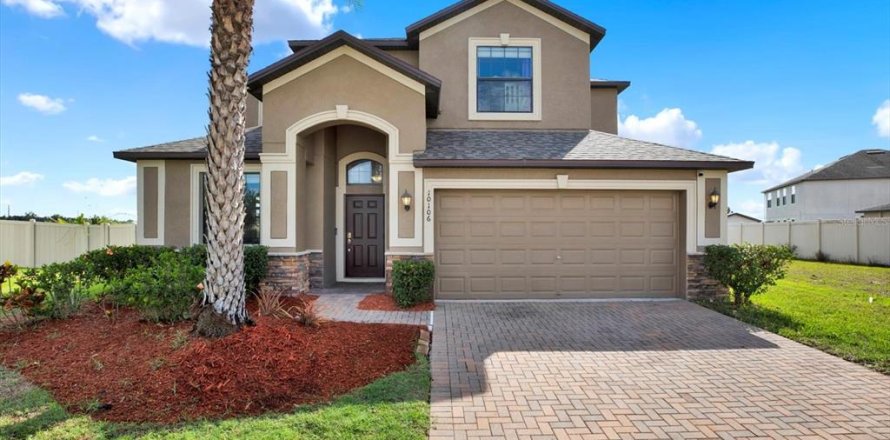 Villa ou maison à Ruskin, Floride 5 chambres, 298.96 m2 № 1690799