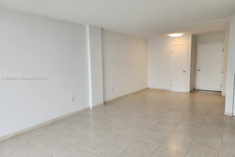 Снять в аренду кондоминиум в Норт-Майами-Бич, Флорида 1 спальня, 73.39м2, № 1937334 - фото 5