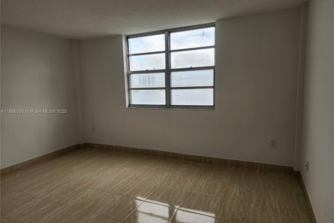 Снять в аренду кондоминиум в Норт-Майами-Бич, Флорида 1 спальня, 73.39м2, № 1937334 - фото 13