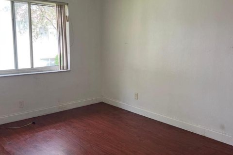 Condo in Pompano Beach, Florida, 1 bedroom  № 2191486 - photo 6