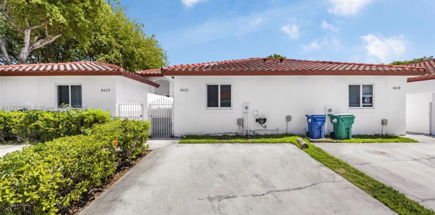 Touwnhouse à Cutler Bay, Floride 3 chambres, 114.18 m2 № 1921044