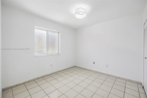 Touwnhouse à vendre à Cutler Bay, Floride: 3 chambres, 114.18 m2 № 1921044 - photo 9