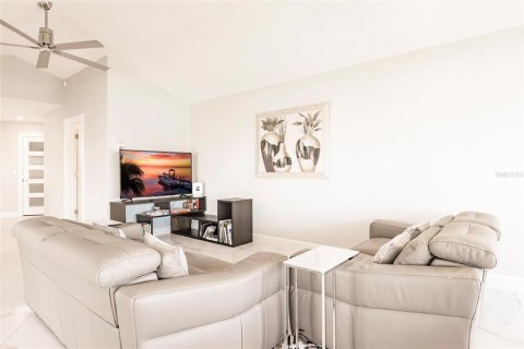 Casa en venta en Punta Gorda, Florida, 3 dormitorios, 270.44 m2 № 1771310 - foto 25
