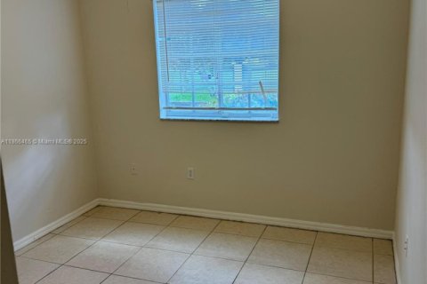 Condo in Hialeah, Florida, 3 bedrooms  № 1940944 - photo 3