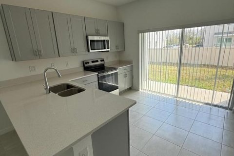 Adosado en alquiler en Kissimmee, Florida, 2 dormitorios, 116.59 m2 № 2099291 - foto 6
