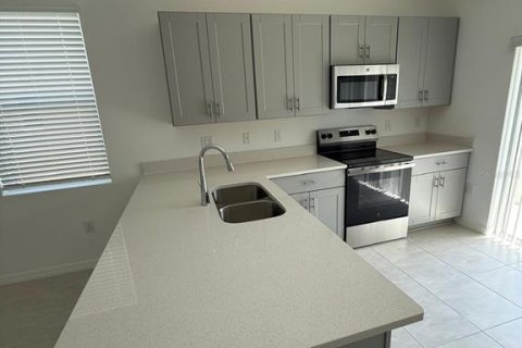 Adosado en alquiler en Kissimmee, Florida, 2 dormitorios, 116.59 m2 № 2099291 - foto 13