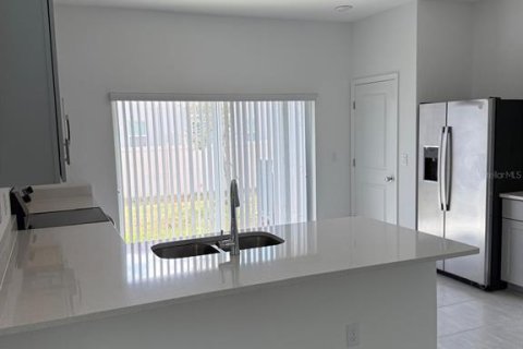 Adosado en alquiler en Kissimmee, Florida, 2 dormitorios, 116.59 m2 № 2099291 - foto 5