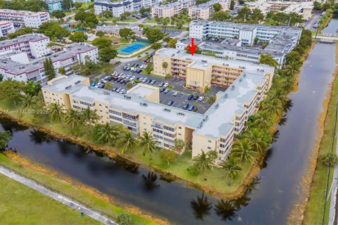 Condominio en venta en Lauderdale Lakes, Florida, 2 dormitorios, 102.38 m2 № 1730504 - foto 20