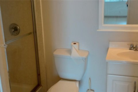 Condominio en venta en North Miami Beach, Florida, 1 dormitorio, 73.39 m2 № 2013767 - foto 13
