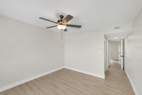 Townhouse in Sarasota, Florida 4 bedrooms, 151.43 sq.m. № 1857670 - photo 25