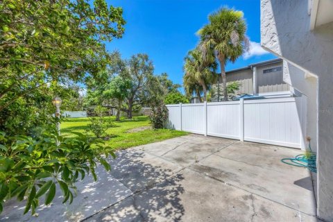 Townhouse in Sarasota, Florida 4 bedrooms, 151.43 sq.m. № 1857670 - photo 30