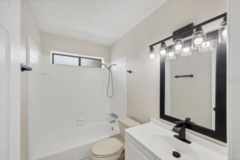 Townhouse in Sarasota, Florida 4 bedrooms, 151.43 sq.m. № 1857670 - photo 23