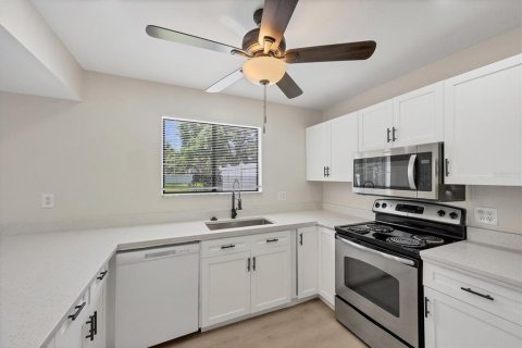 Townhouse in Sarasota, Florida 4 bedrooms, 151.43 sq.m. № 1857670 - photo 11