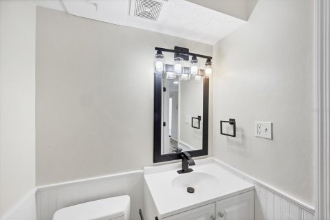 Townhouse in Sarasota, Florida 4 bedrooms, 151.43 sq.m. № 1857670 - photo 27