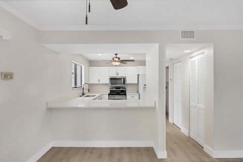 Townhouse in Sarasota, Florida 4 bedrooms, 151.43 sq.m. № 1857670 - photo 9